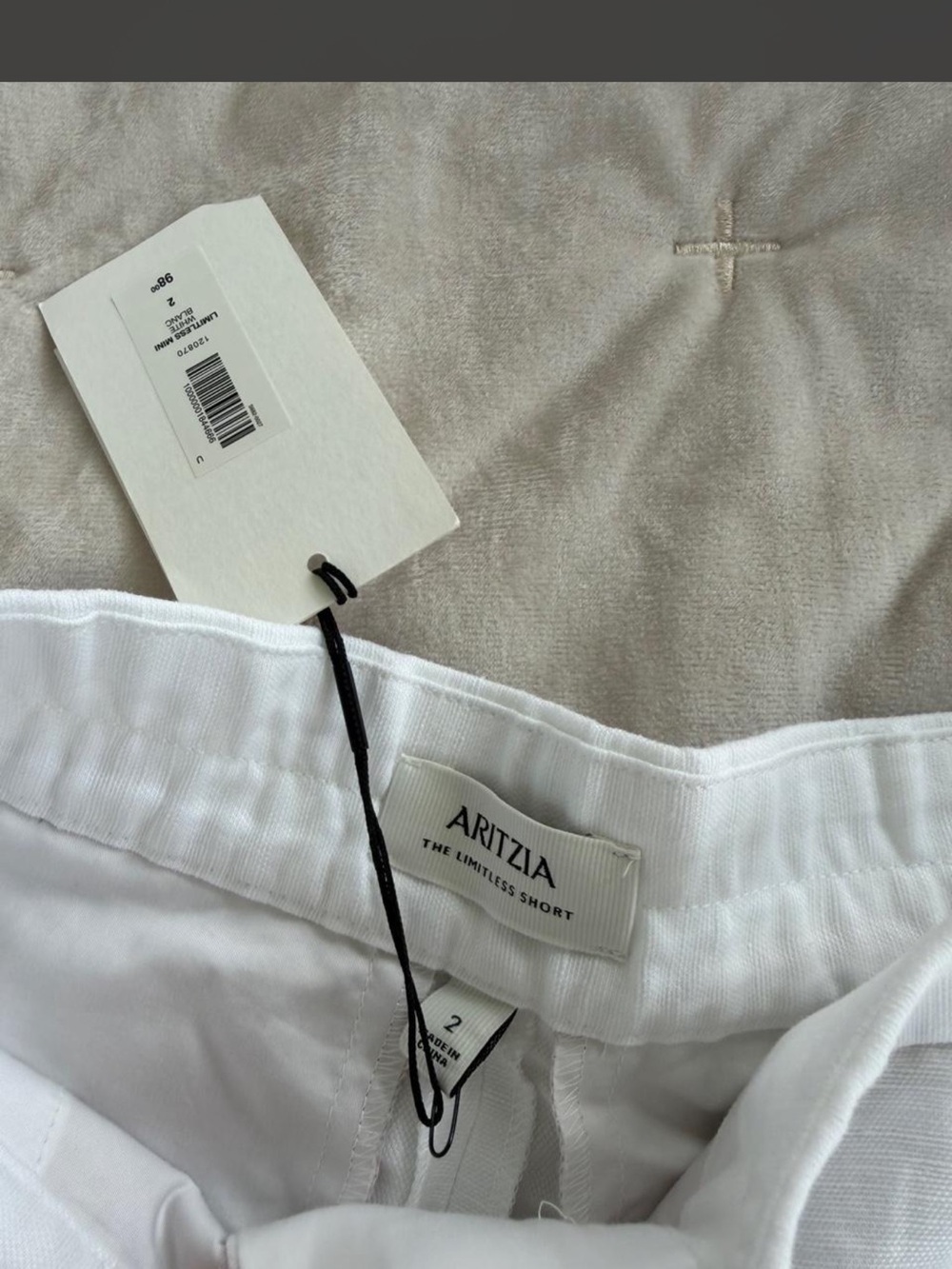 Aritzia White High-Rise Linen-Blend Shorts - Picture 2 of 5
